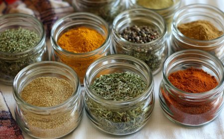 The Ultimate Guide to Cooking with Herbs and Spices