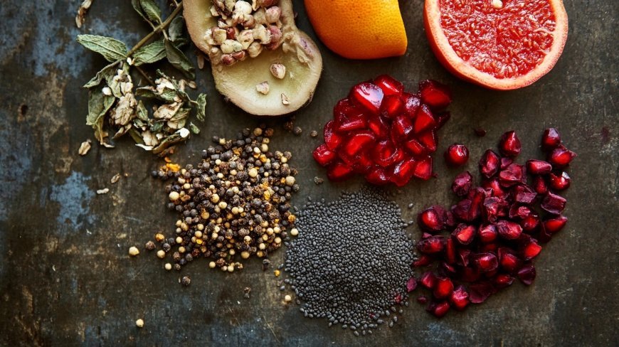 The Ultimate Guide to Superfoods: Health Benefits and Easy Ways to Add Them to Your Meals